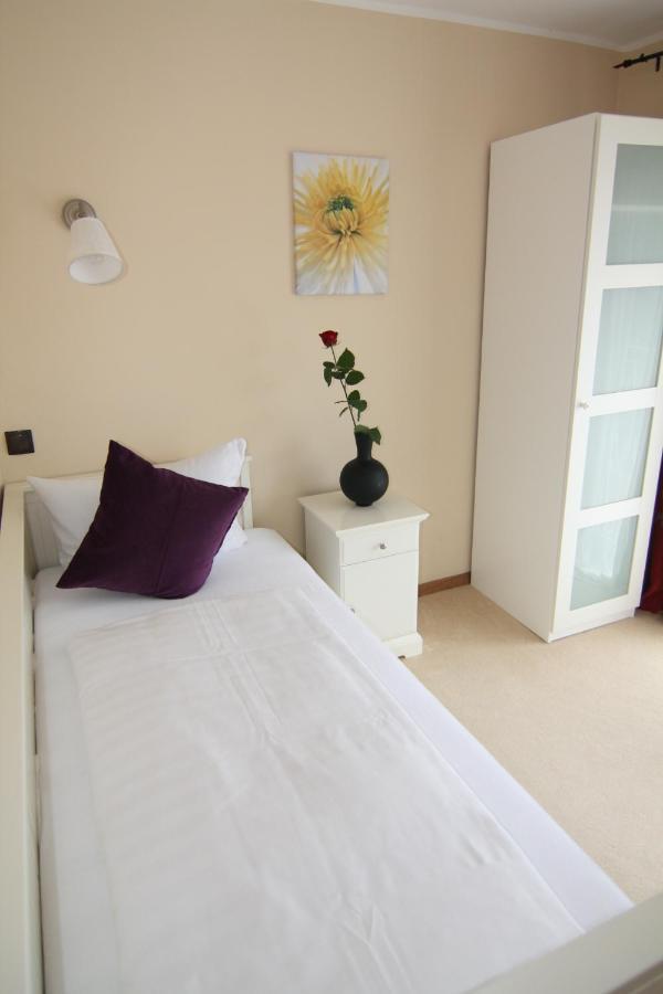 Hotel Heddernheimer Hof Frankfurt am Main Kamer foto